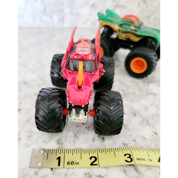 Monster Jam 1/64‎ Spin Master LOT Of 2 Bakugan Dragonoid Red & Green Dragons - Picture 9 of 9